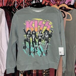 NWT! KISS Plus Graphic Pullover